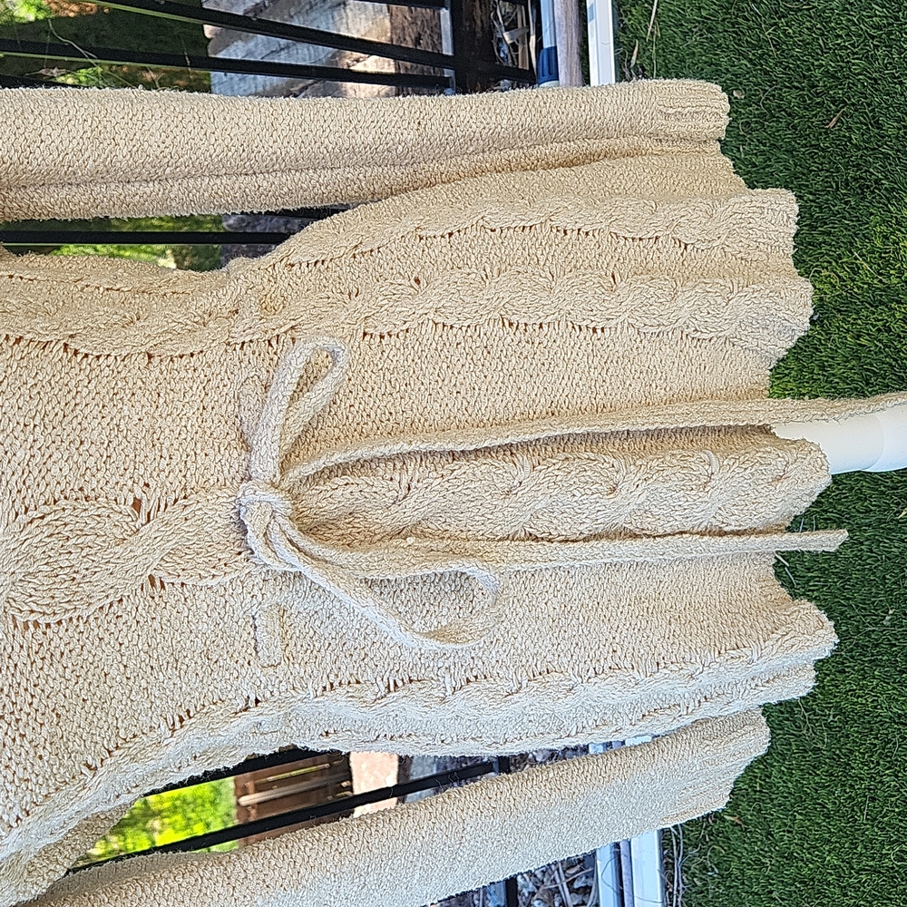BCBGMAXAZRIA Sweater - Picture 3 of 8